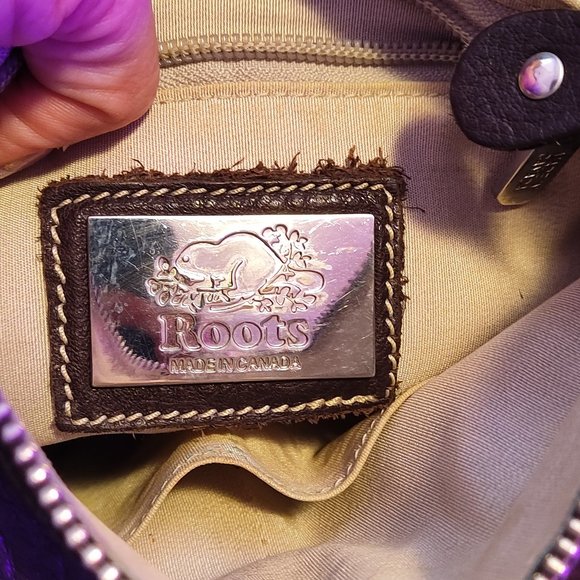 Roots Vintage Villager Leather Crossbody - Picture 5 of 7